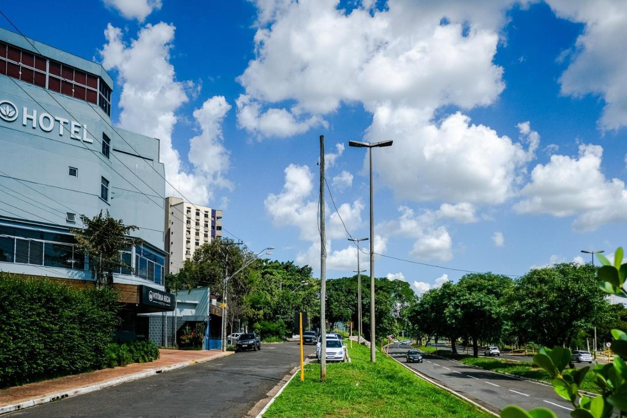 Vitoria Regia Hotel เบารู ภายนอก รูปภาพ